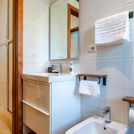 Incanto - 3 Bedroom & Free Parking Apartment Bari